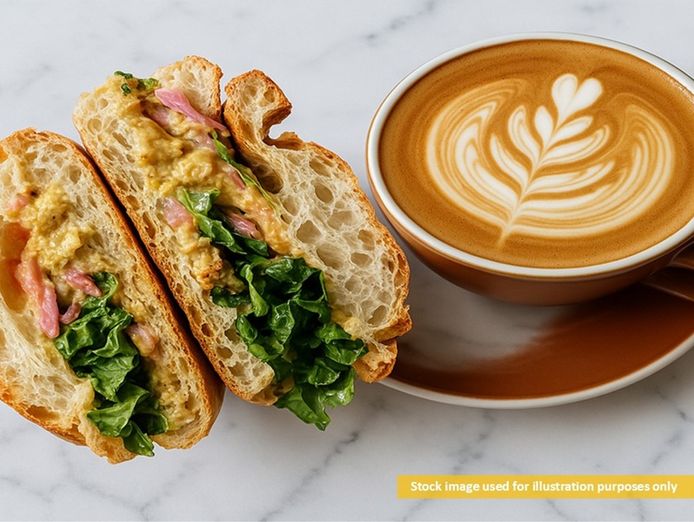 popular-weekday-city-cafe-0